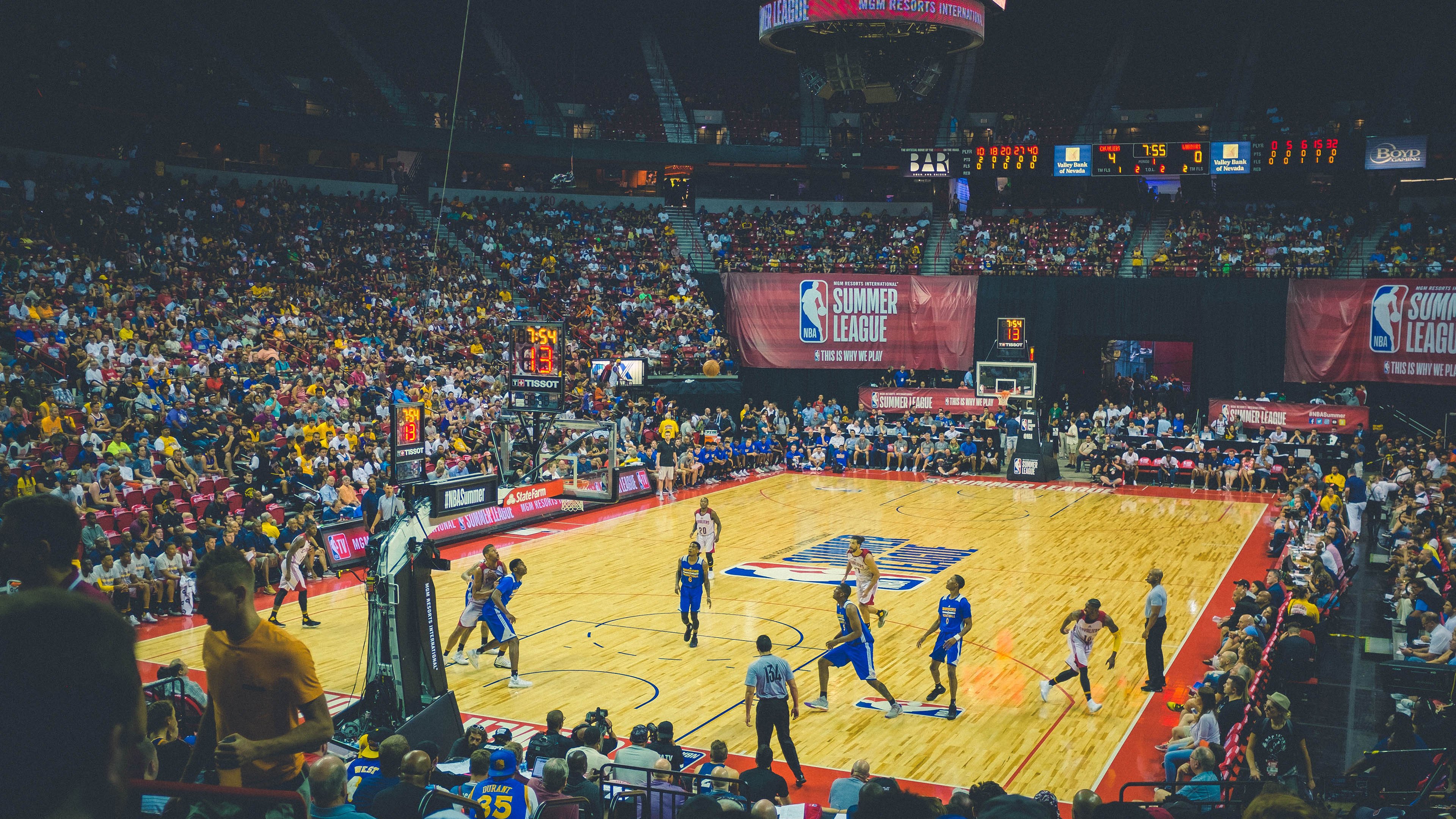 开云体育视频直播-公牛年轻控卫在训练中连续命中高压投篮，公牛队控卫历史地位排行